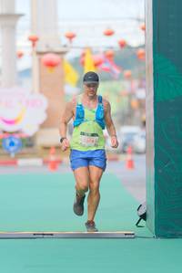 BIB: 1905
                            <button type="button" onclick="openModal(21762883)" class="btn btn-primary btn-sm float-right btn-popup" data-toggle="modal" data-target=".modal-high-quality">
                        <i class="fas fa-shopping-cart"></i> Add to Cart
                    </button>
                                            <button type="button" onclick="isThisMe(21762883, true)" class="btn btn-success btn-sm float-right btn-popup btn-isme hidden" data-toggle="tooltip" data-placement="bottom" title="นี่คือรูปของคุณใช่ไหม คลิกที่นี่เพื่อเอาเข้าอัลบั้ม">
                        <i class="fas fa-plus"></i> Add to album
                    </button>
                    <button type="button" onclick="isThisMe(21762883, false)" class="btn btn-warning btn-sm float-right btn-popup btn-isnotme hidden">
                        <i class="fas fa-ban"></i> Remove from album
                    </button>